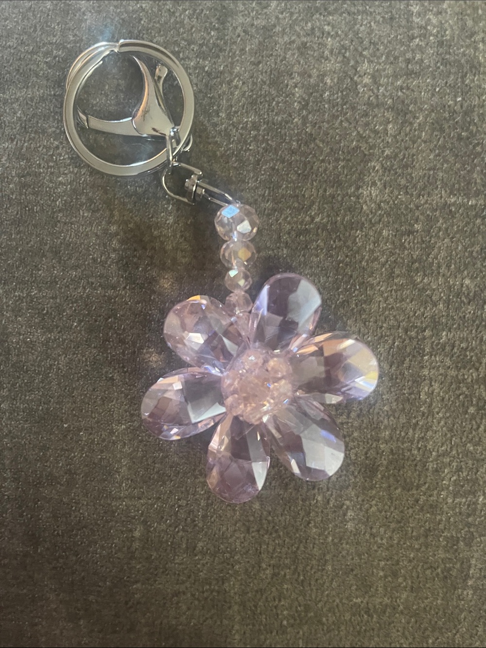 Fashion Jewelry Silver Key Ring with Light Pink Crystal Flower Charm